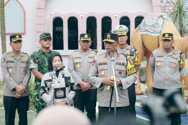 Pastikan Kenyamanan Pemudik, Kapolda Jatim Cek Posyan dan Pospam di Malang Raya